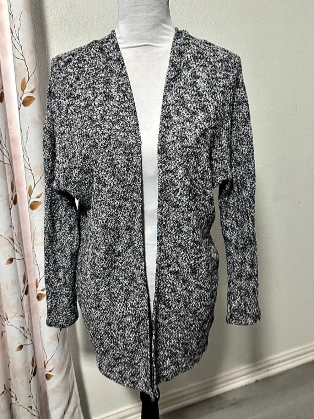 American Eagle Outfitters Small Marled Open Front Cardigan Black/White Speckled
